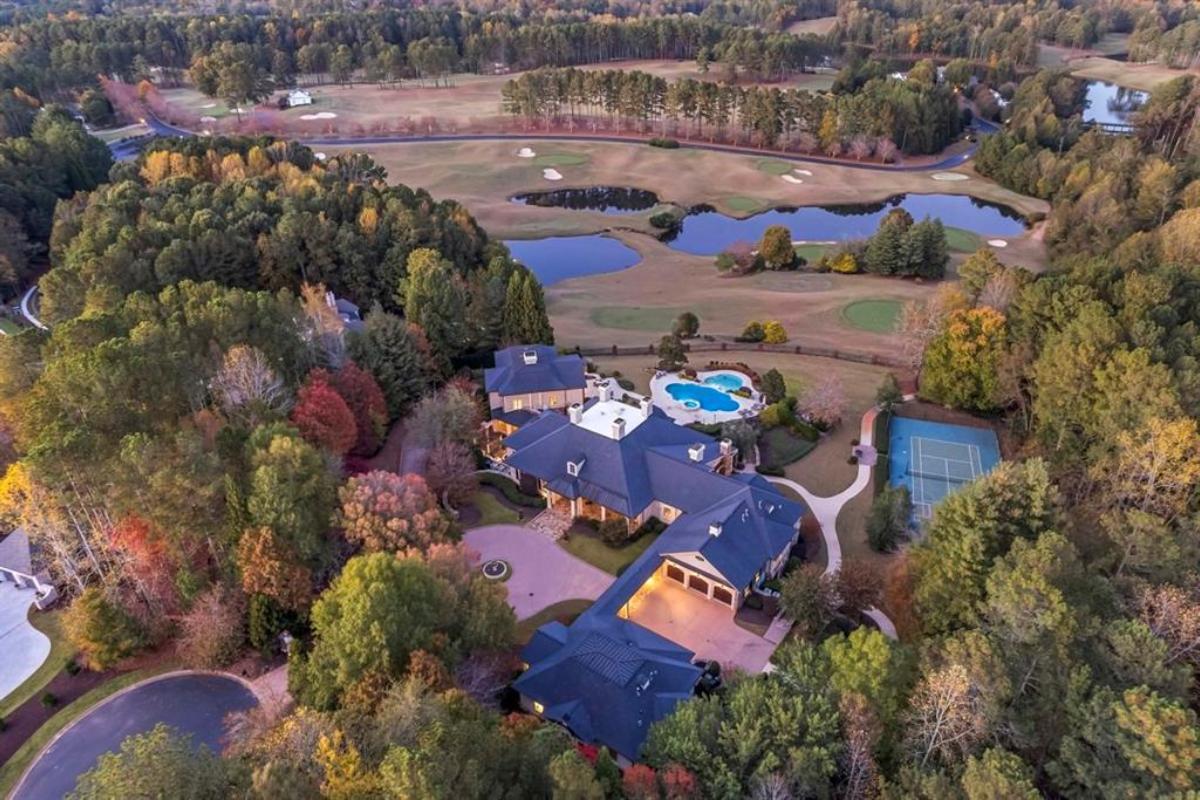 Aerial view of the mansion.