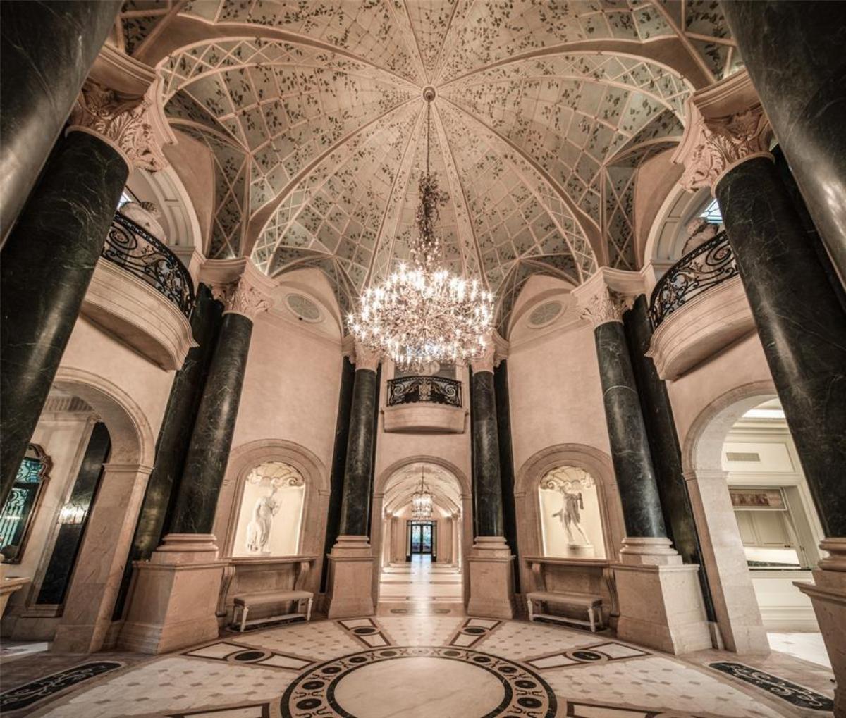 Lobby with a chandelier.