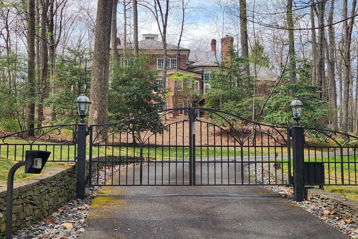 12,000 Sq. Ft. Property in Mclean, VA ($3,850,000)