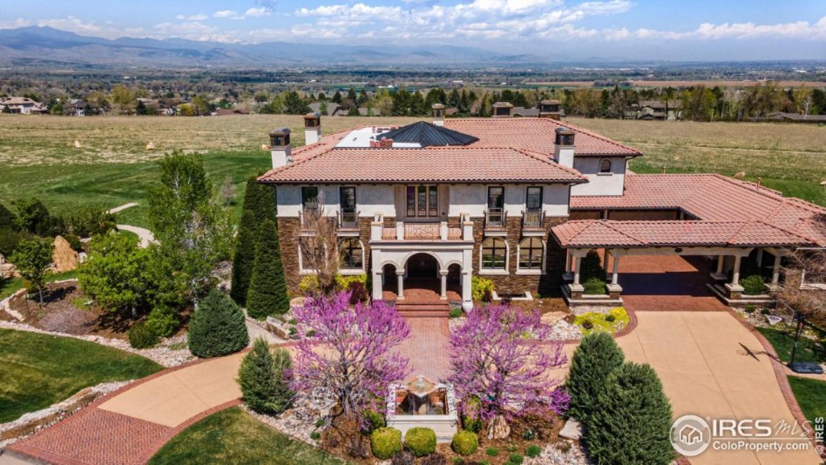 Aerial view of the mansion.