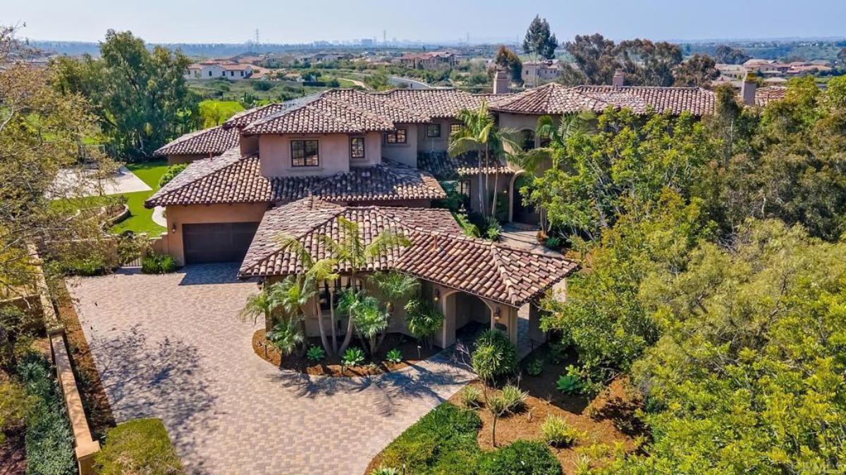 Aerial view of the mansion.