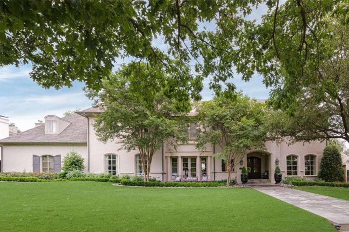 the front exterior of the property.