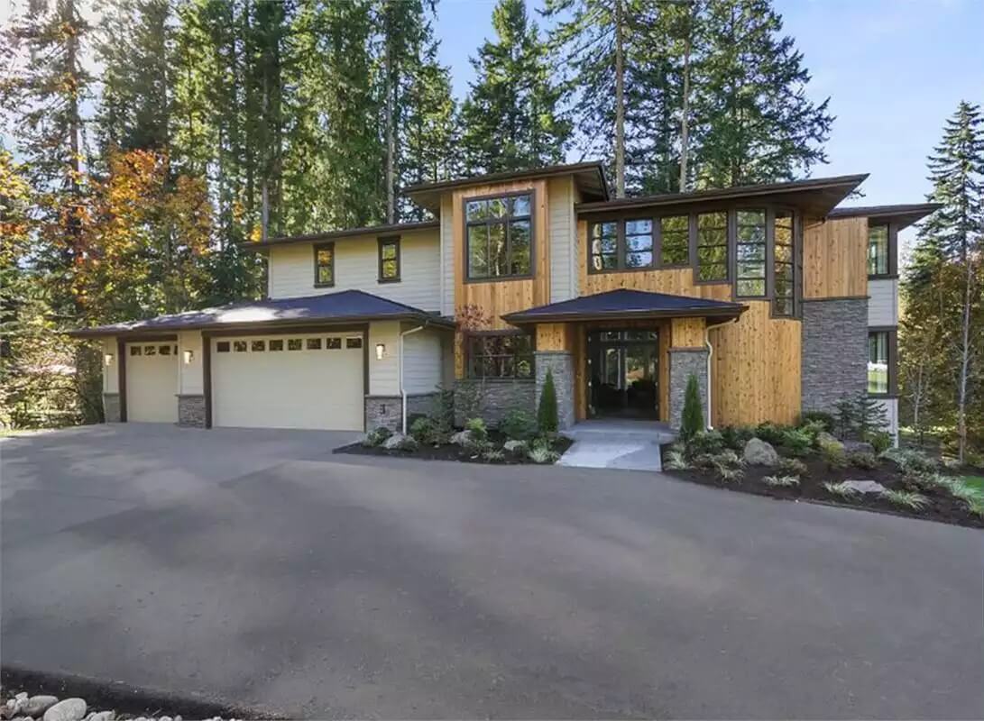 Contemporary Style Two-Story 5-Bedroom Watercrest Home with Balcony and 3-Car Garage and Balcony (Floor Plan)