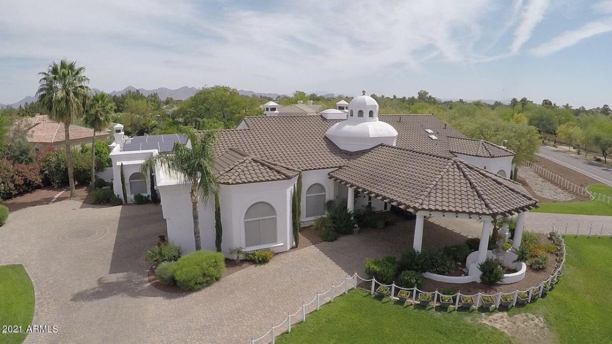 5,561 Sq. Ft. Mansion in Paradise Valley, AZ ($6,000,000)