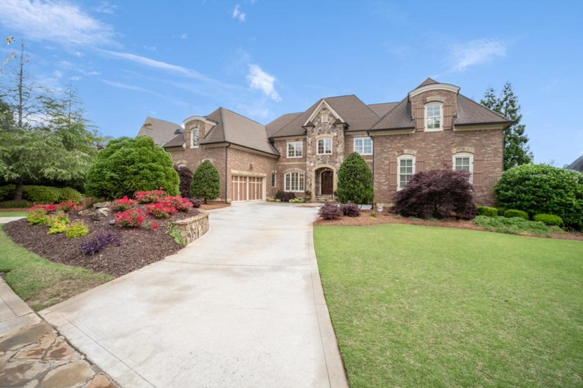 The front view of the property.