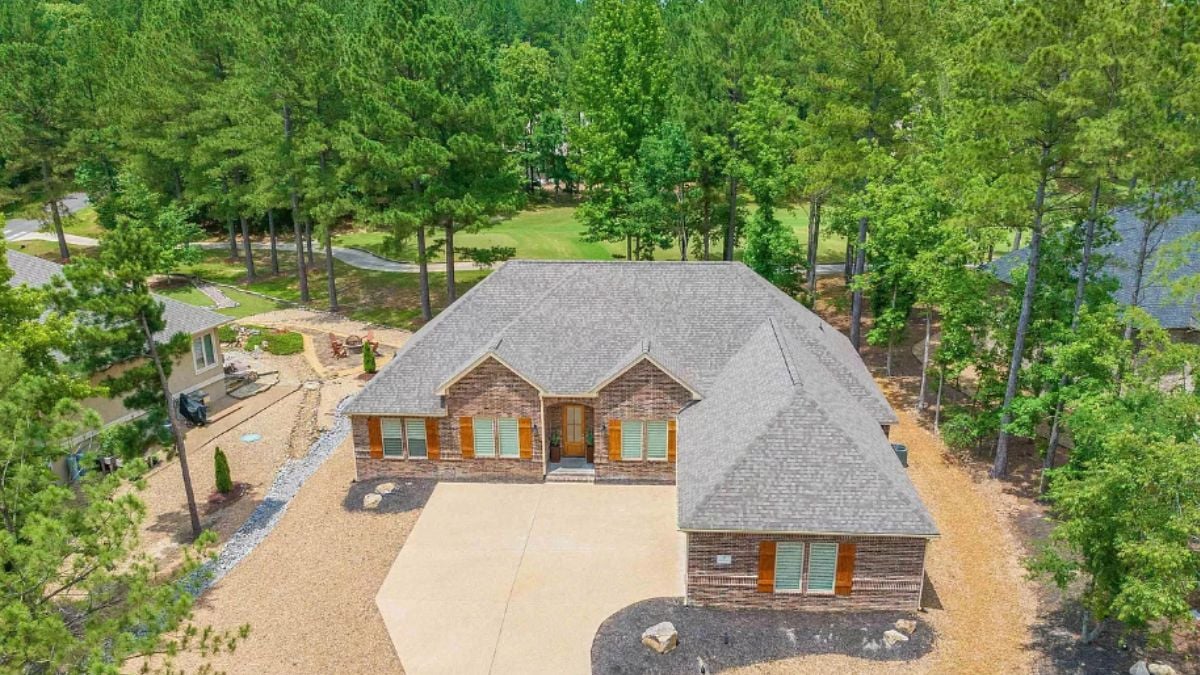 The aerial view of the house.