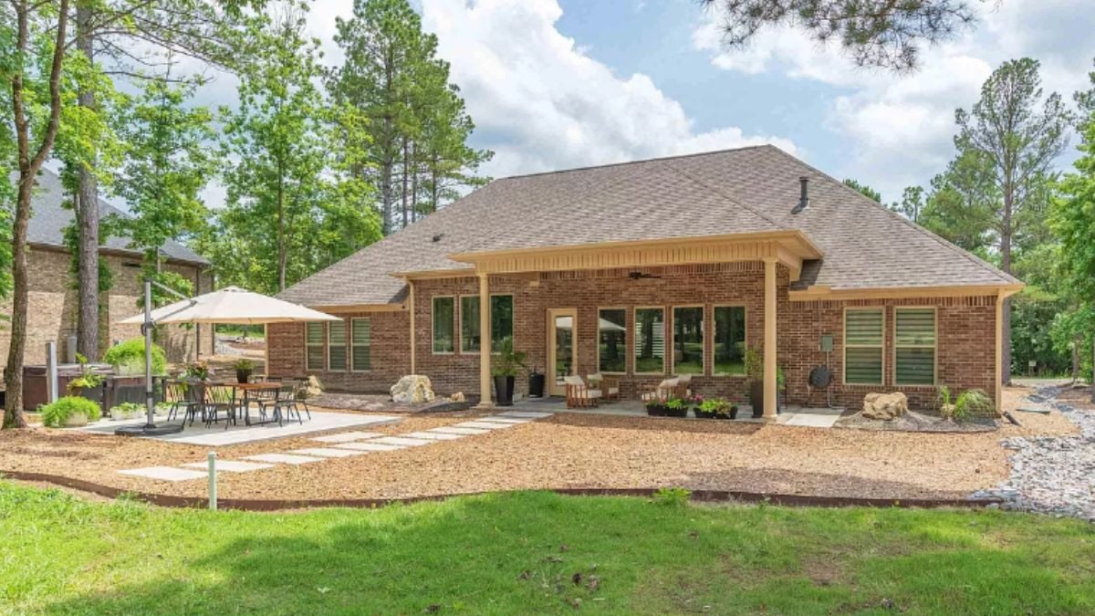 The rear view of the house.