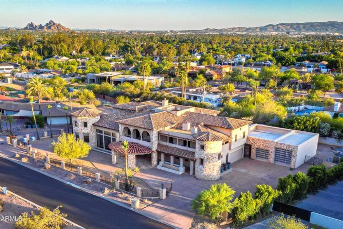 The aerial view of the property.