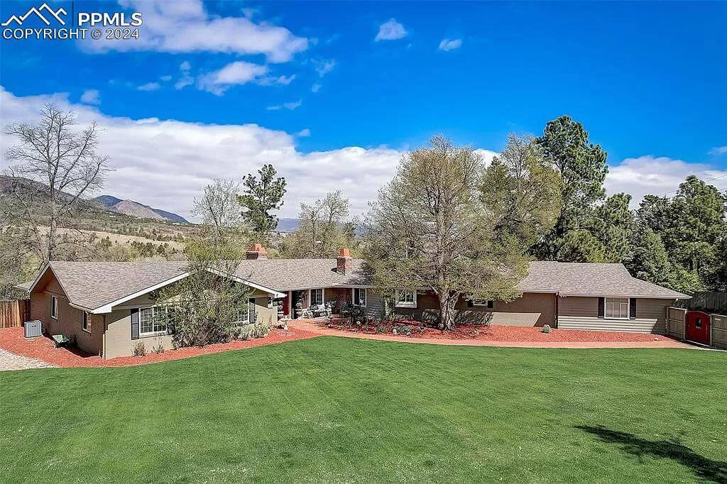 Single-Story Ranch Style 5-Bedroom Home (3,911 Sq. Ft. Floor Plan)