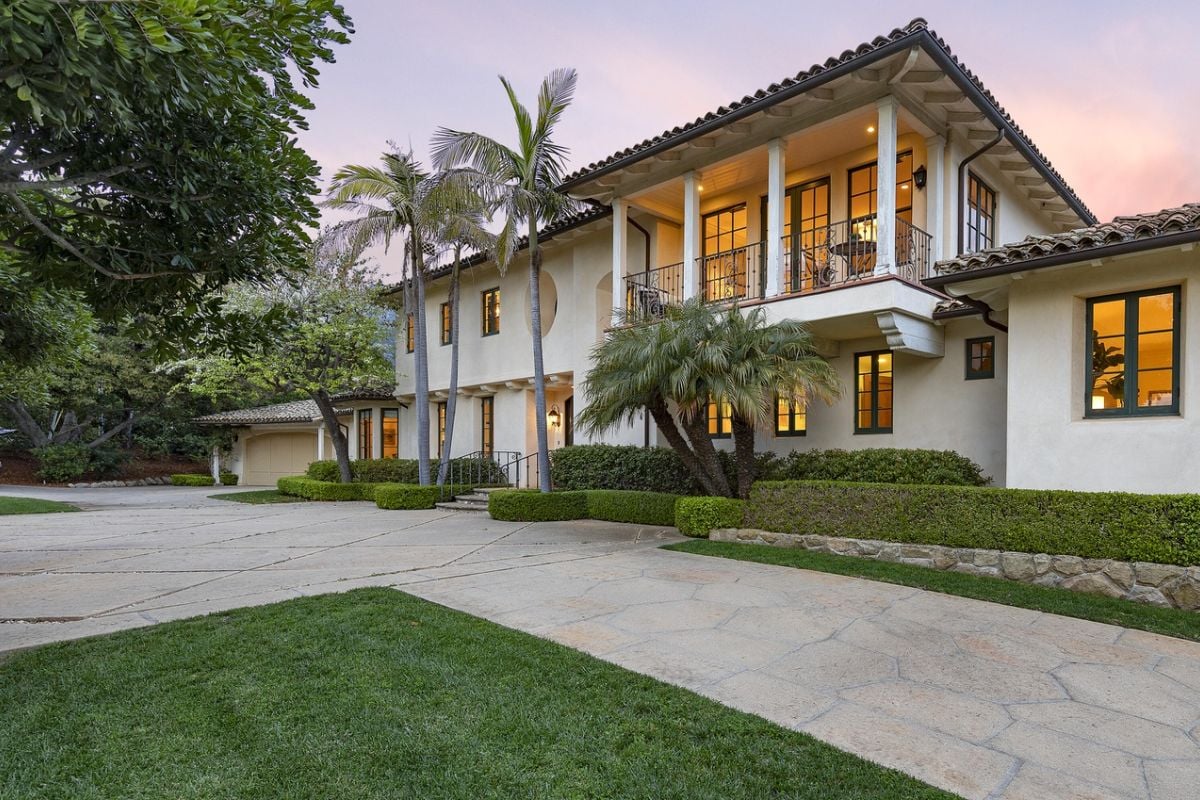 The front view of the property.