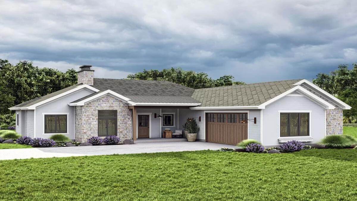 3-Bedroom Traditional Single-Story Ranch with Courtyard Garage and Covered Patio (Floor Plan)