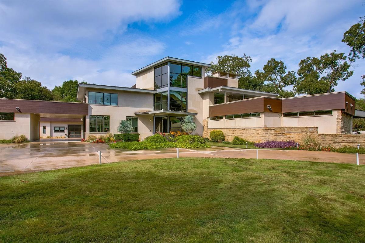 11,915 Sq. Ft. Mansion in Dallas, TX ($11,900,000)