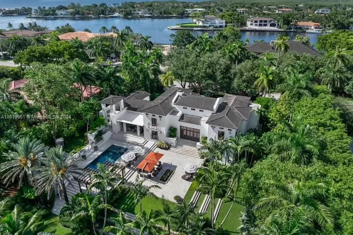 Aerial view of the mansion.