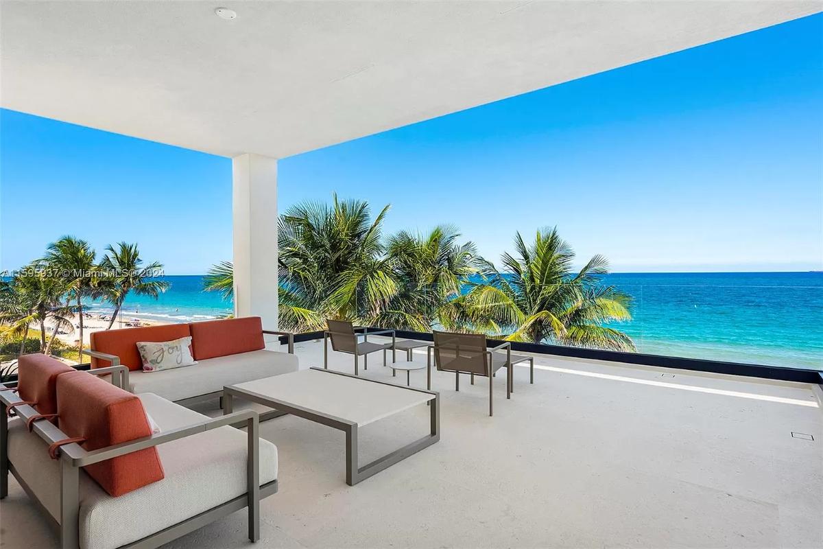 Balcony overlooking the ocean.