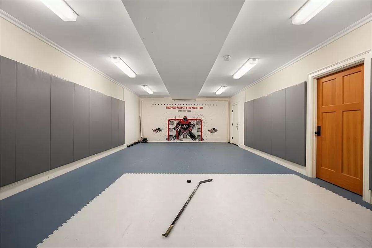 Hockey room
