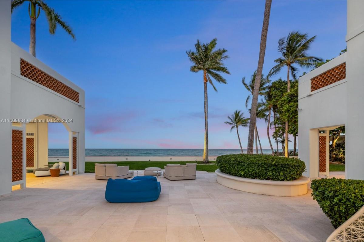 Patio overlooking the ocean.