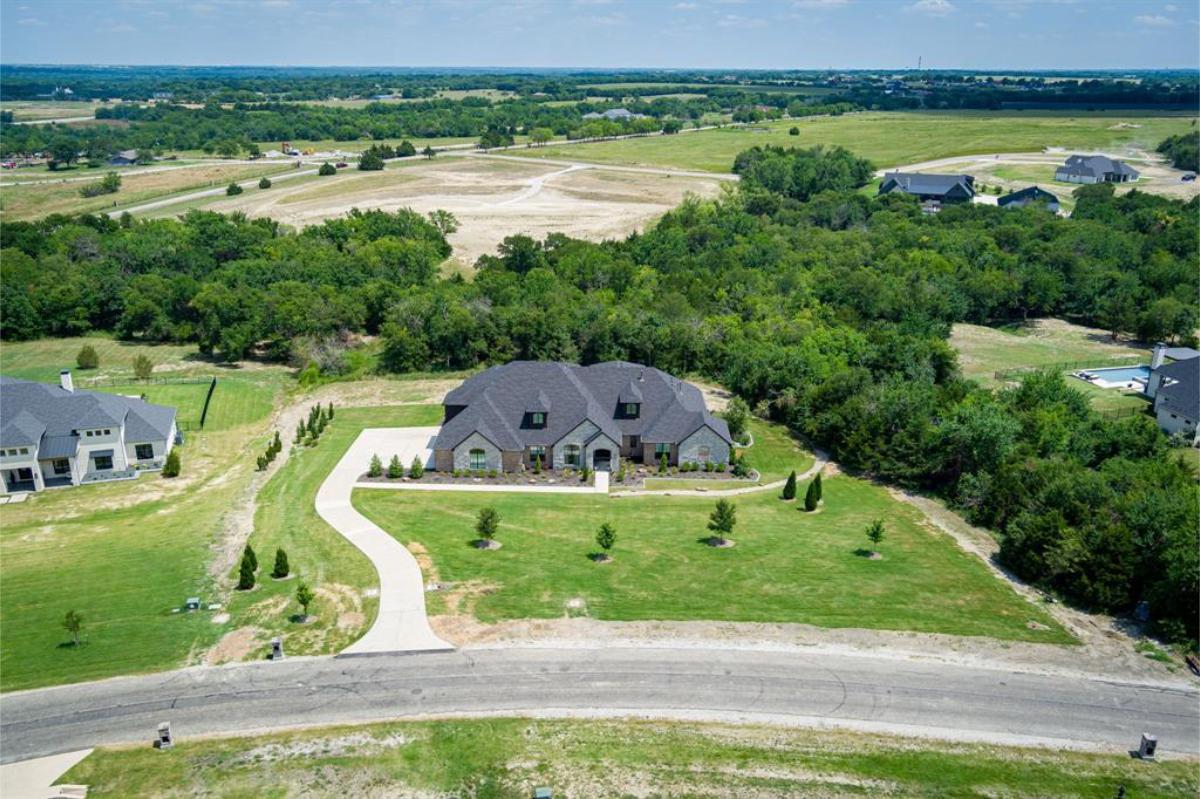 Aerial view of the mansion.