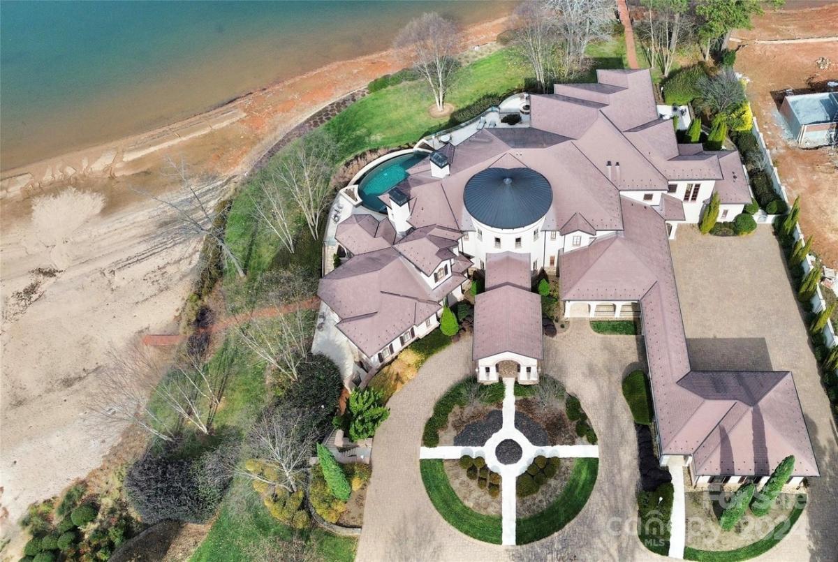 Aerial view of the mansion.