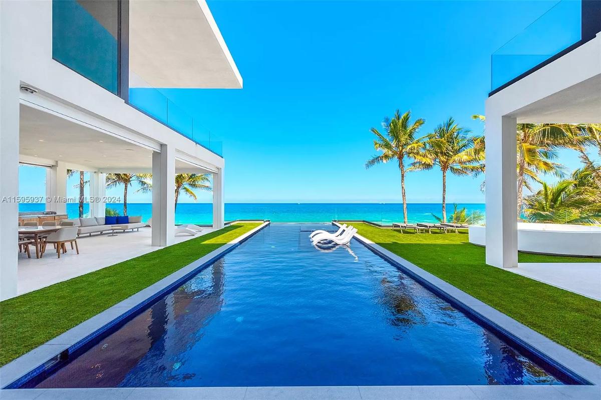 Pool overlooking the ocean.