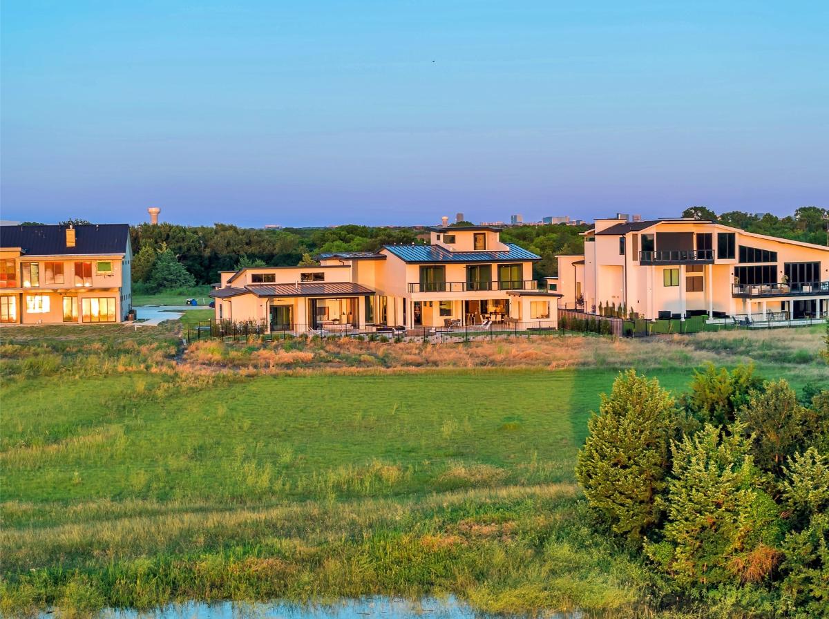 Rear view of the property.