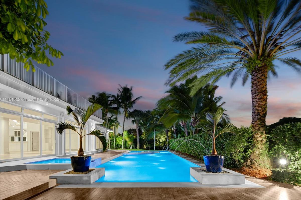 Pool's night shot.