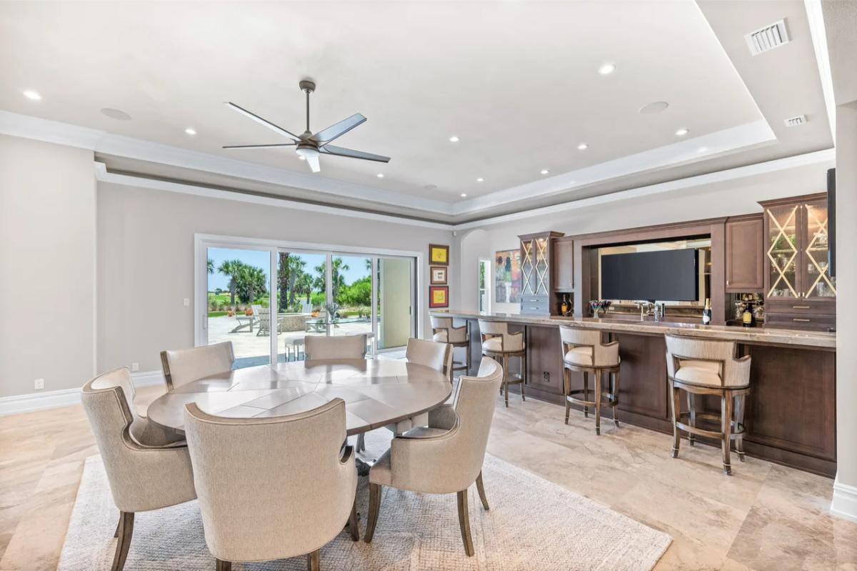 Recreational room with a bar.
