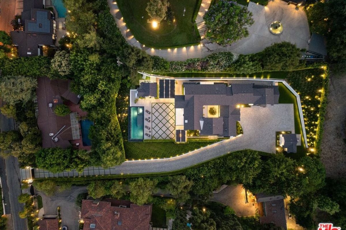 The aerial view of the house.
