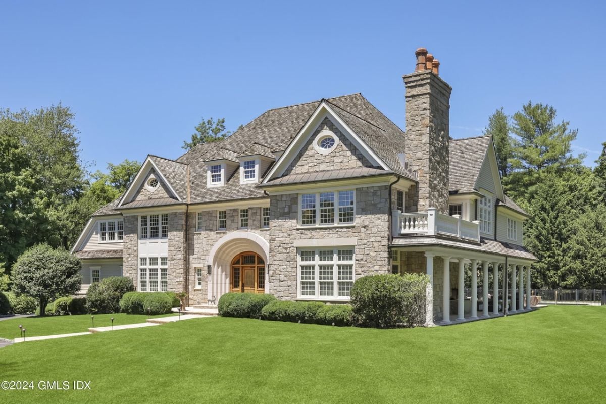 The front view of the property.