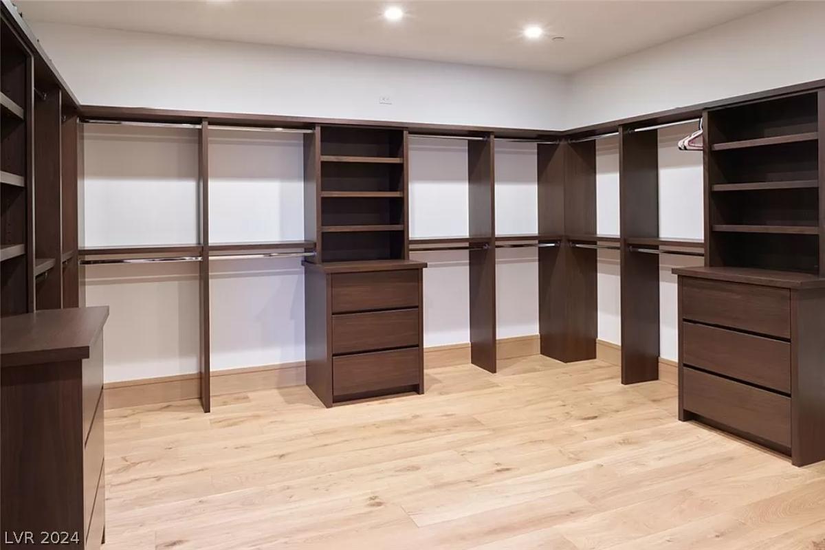 Walk-in closet
