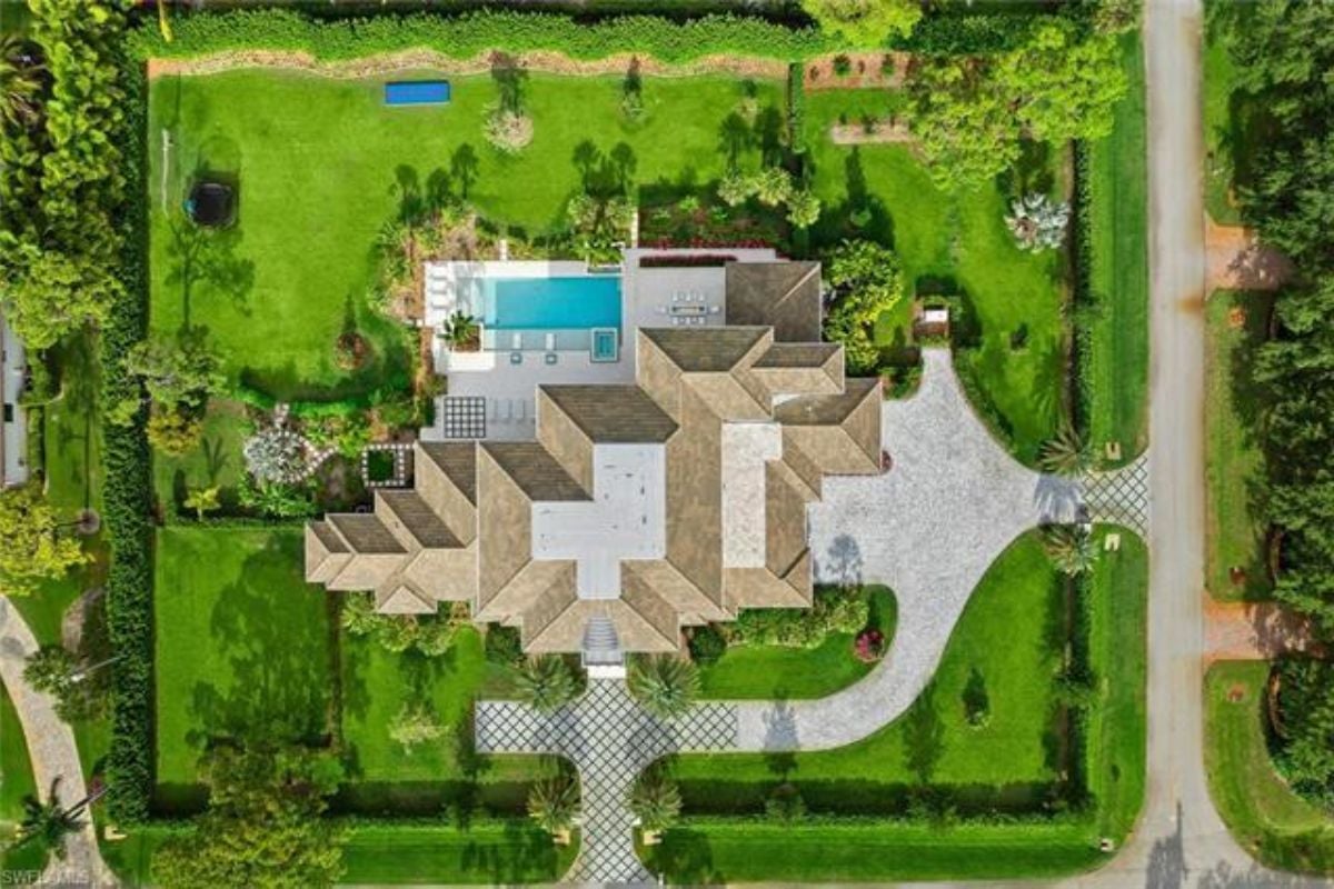 The aerial view of the property.