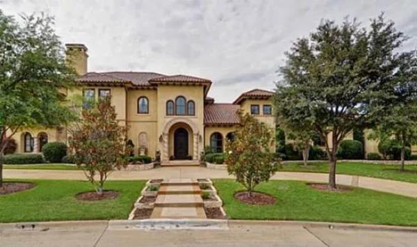 Two-Story Tuscan Style 4-Bedroom Valderamma Home with Courtyard and Balconies (Floor Plan)
