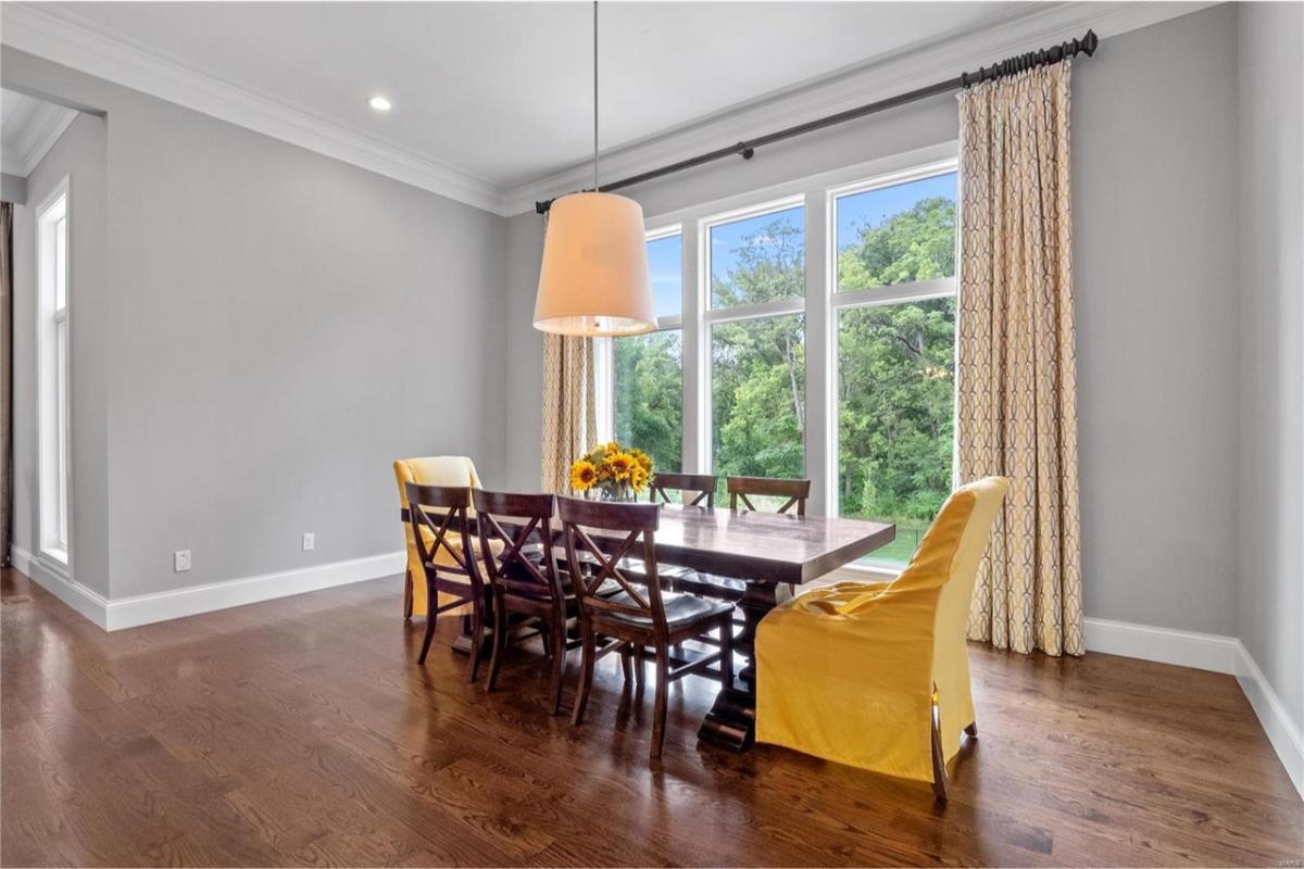 Breakfast nook