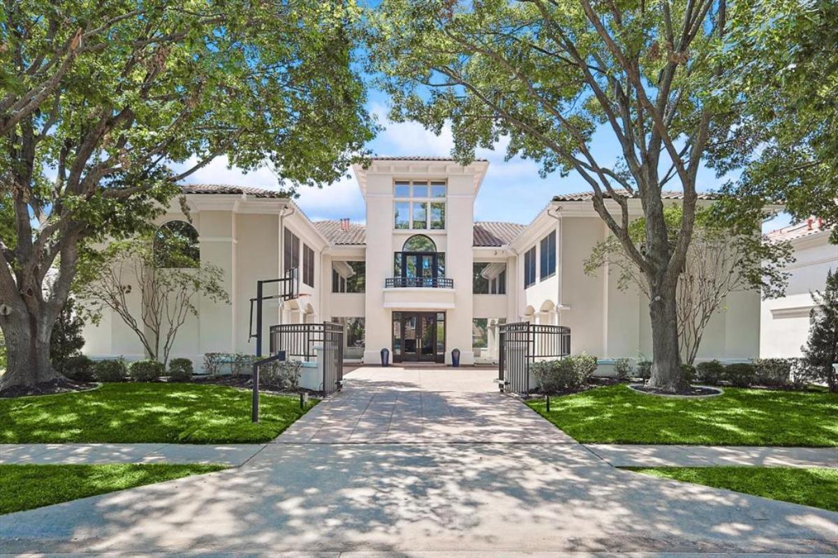 8,350 Sq. Ft. Mansion in Dallas, TX ($2,999,990)