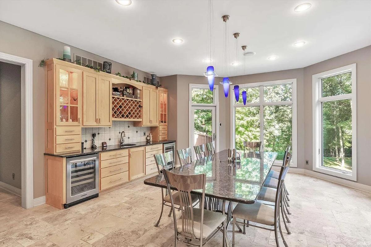 Breakfast nook