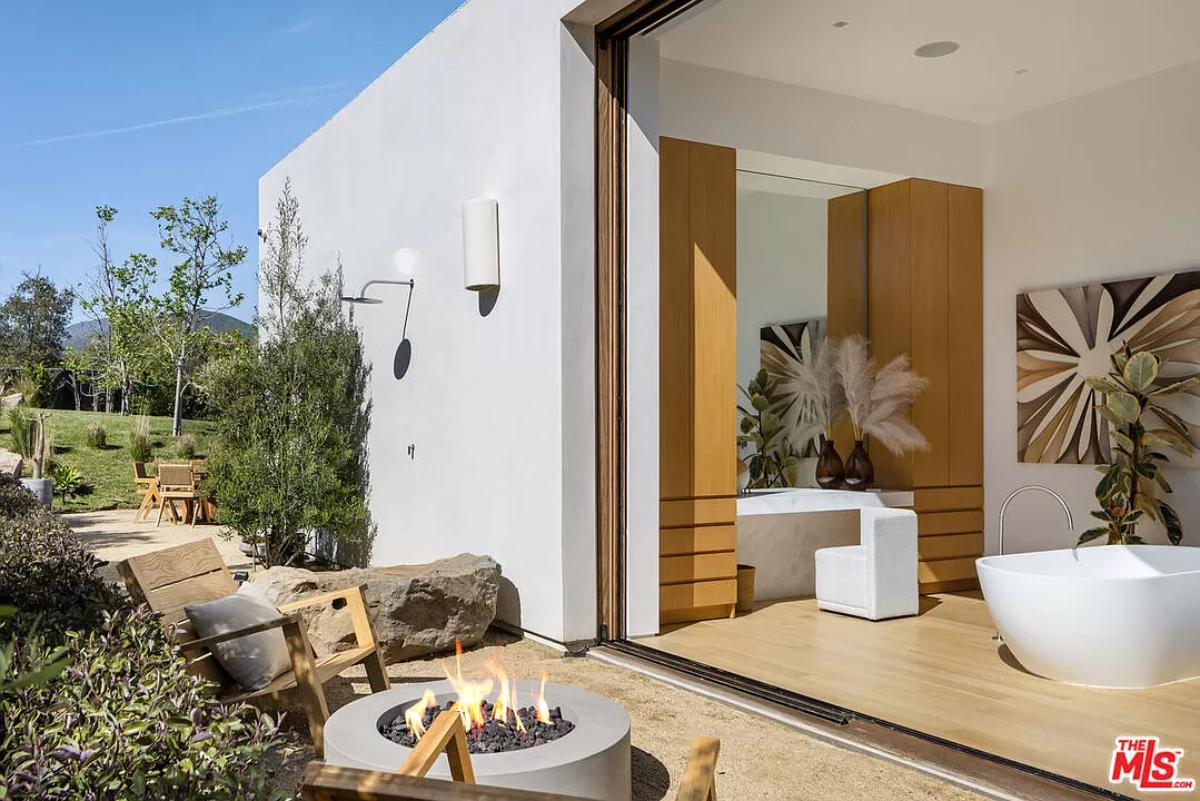 Fire pit