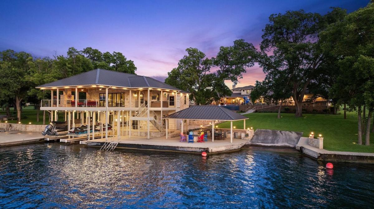 Boat house