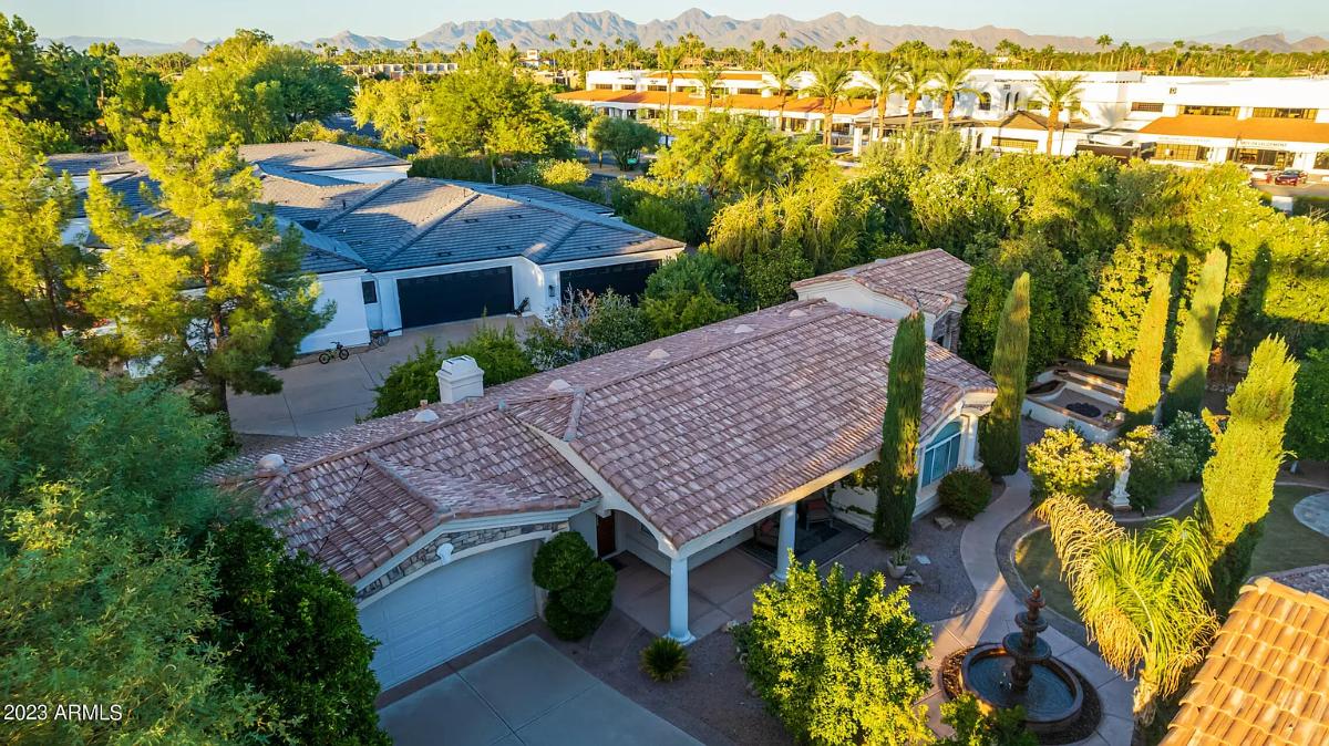Aerial view of the mansion.
