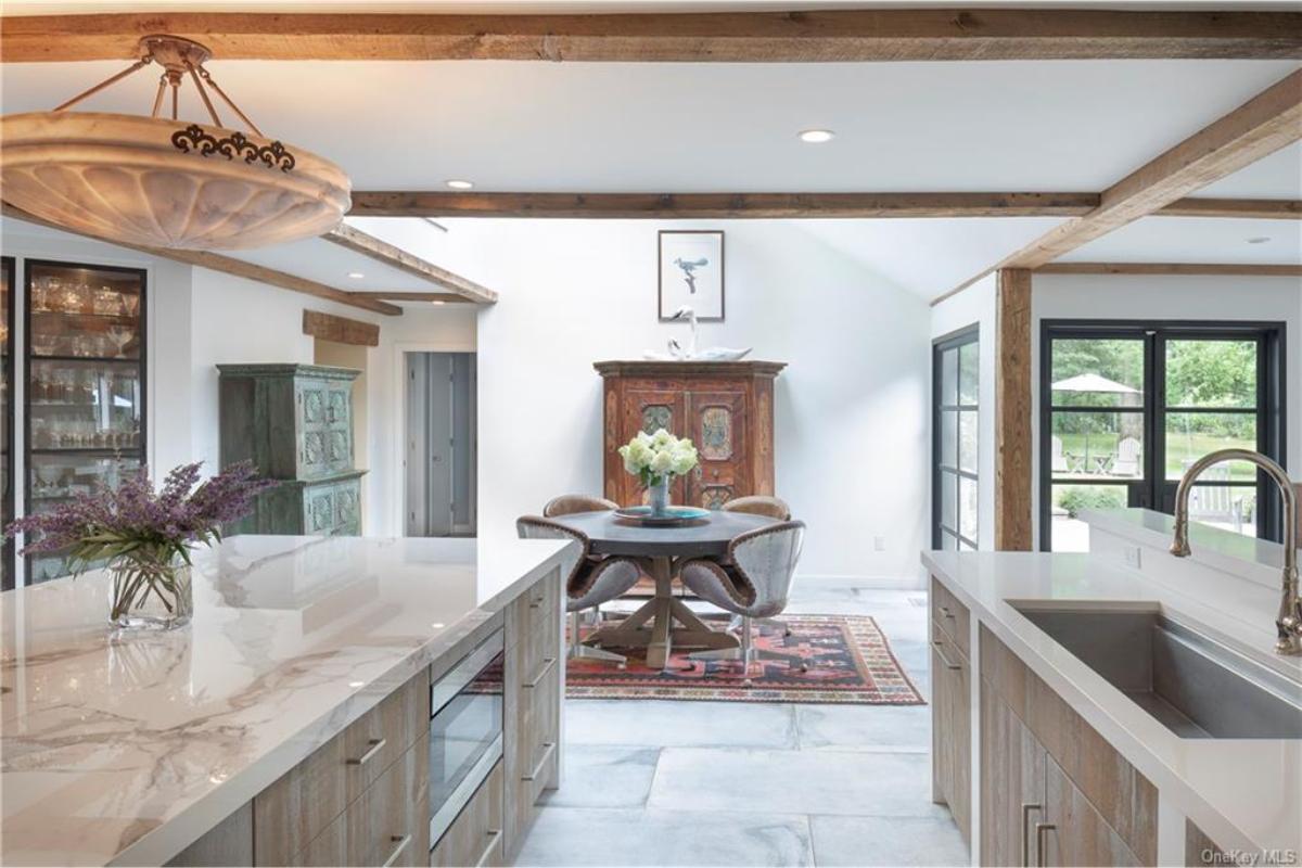 Breakfast nook