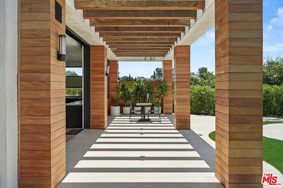 Patio with a table and chairs.