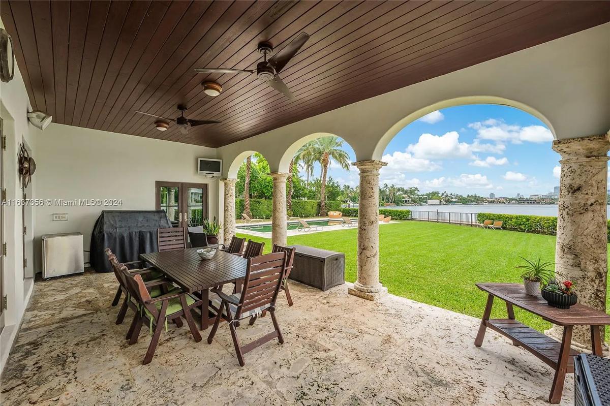 Outdoor dining area