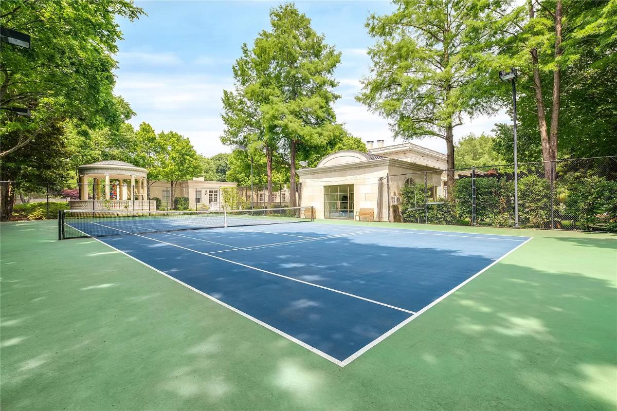 Tennis court
