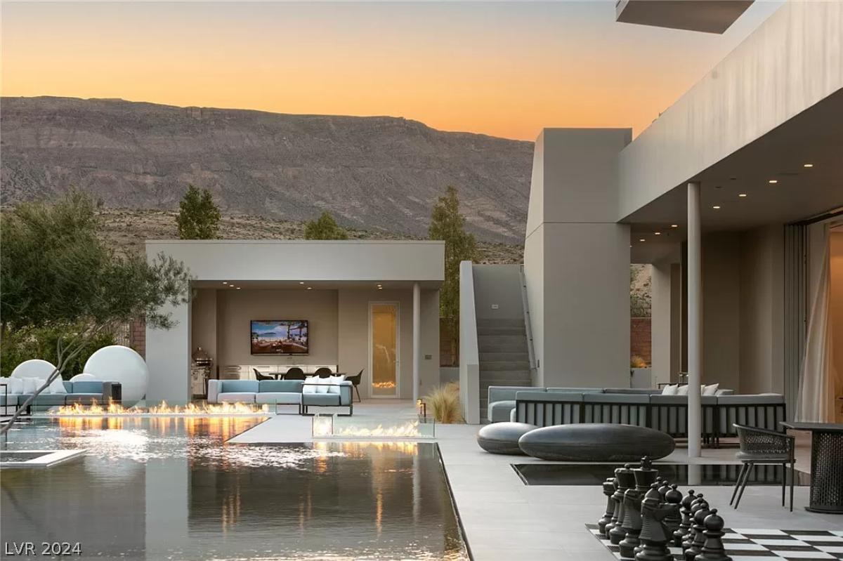 Pool with a fire pit.