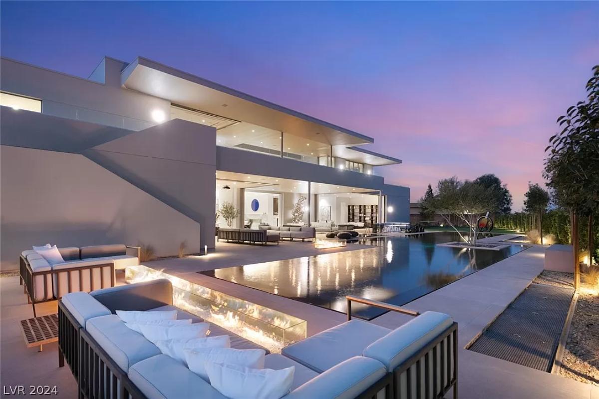 Pool with a fire pit.
