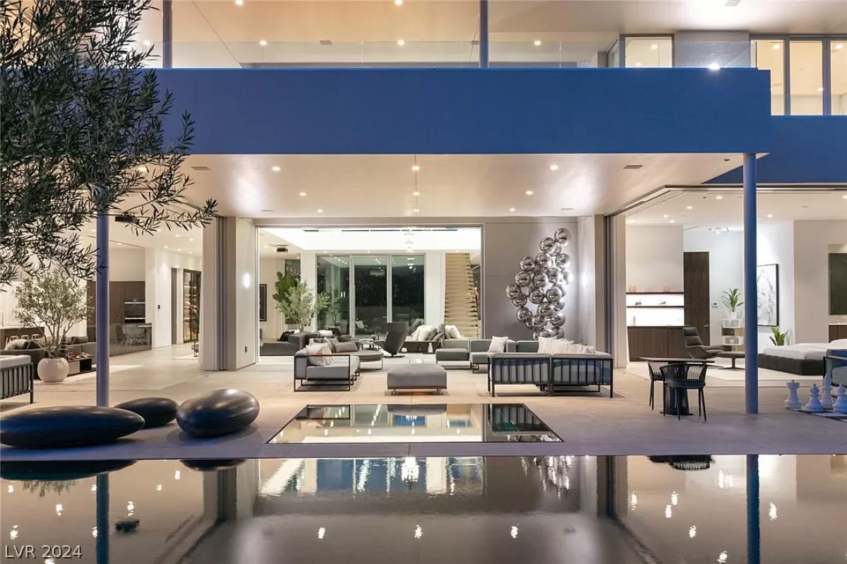 Outdoor living space