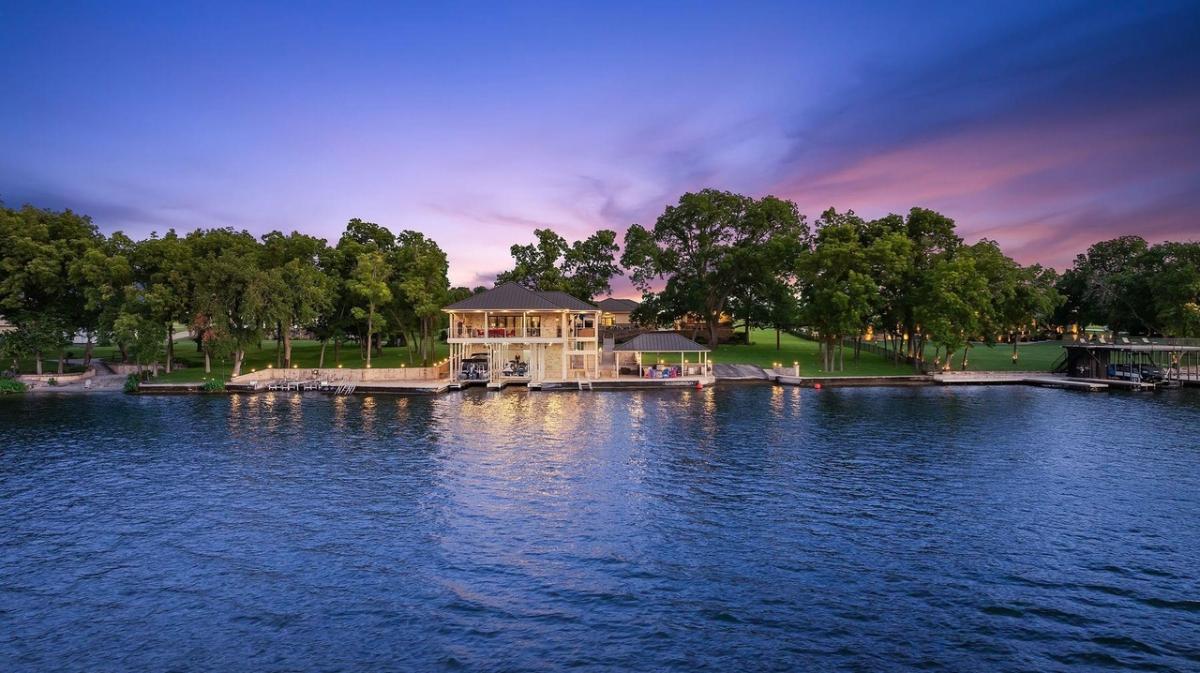 Distant view of the boat house.
