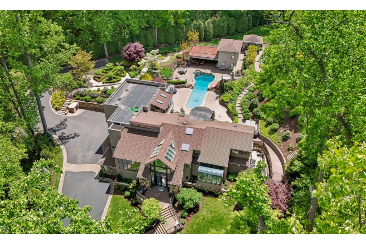 5-Bedroom Mansion 