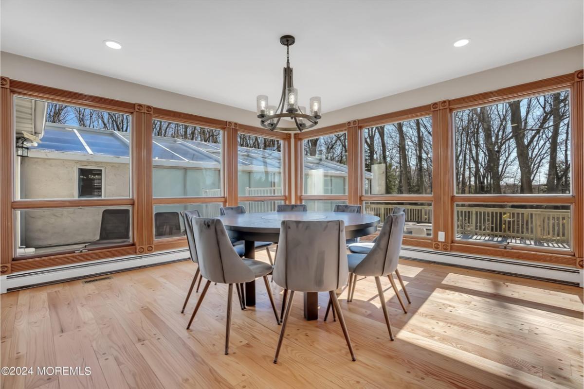 Breakfast nook