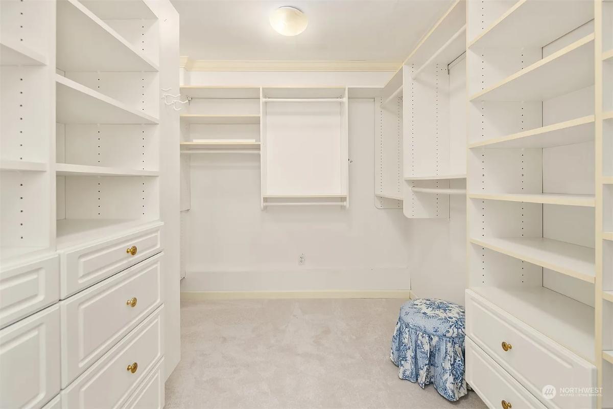 Walk-in closet