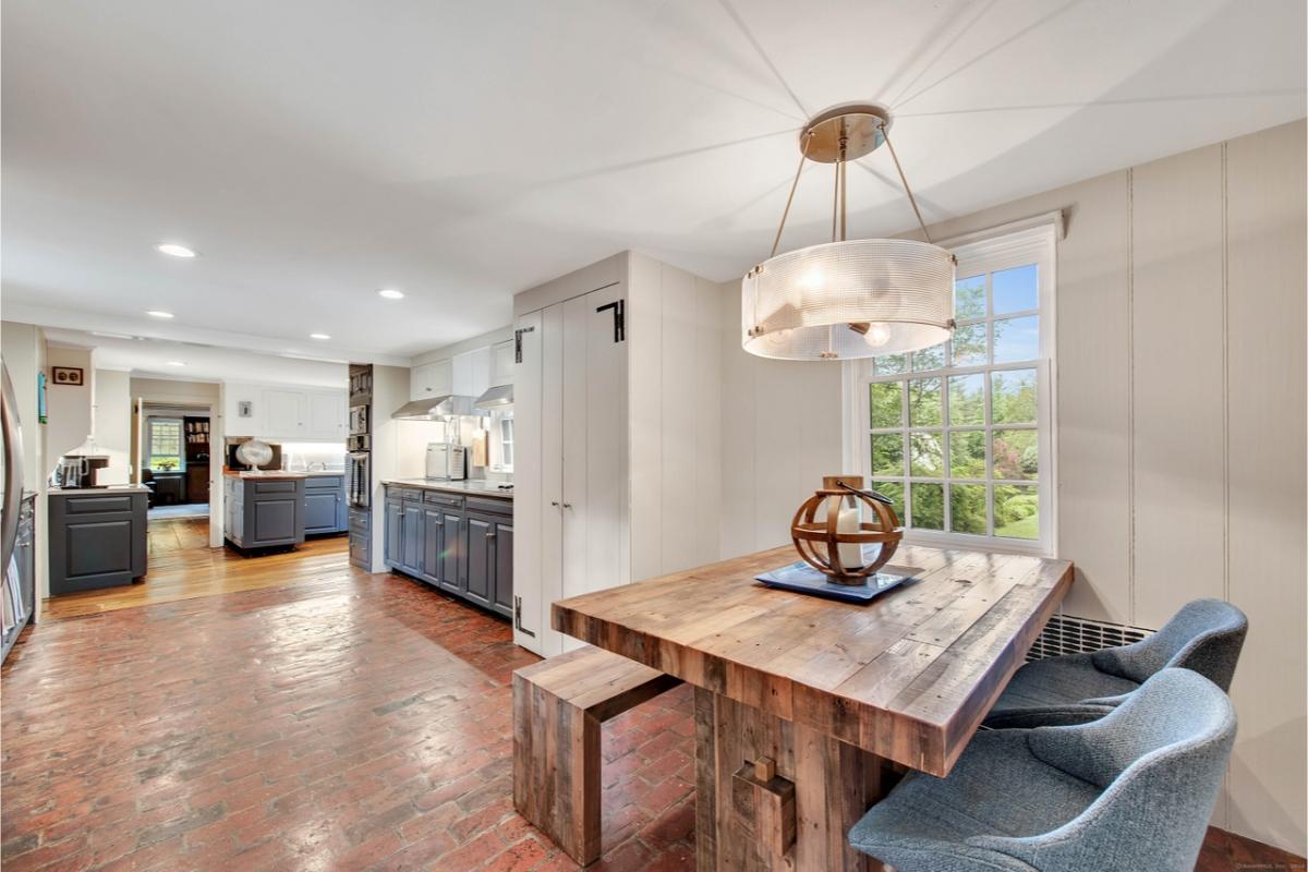 Breakfast nook