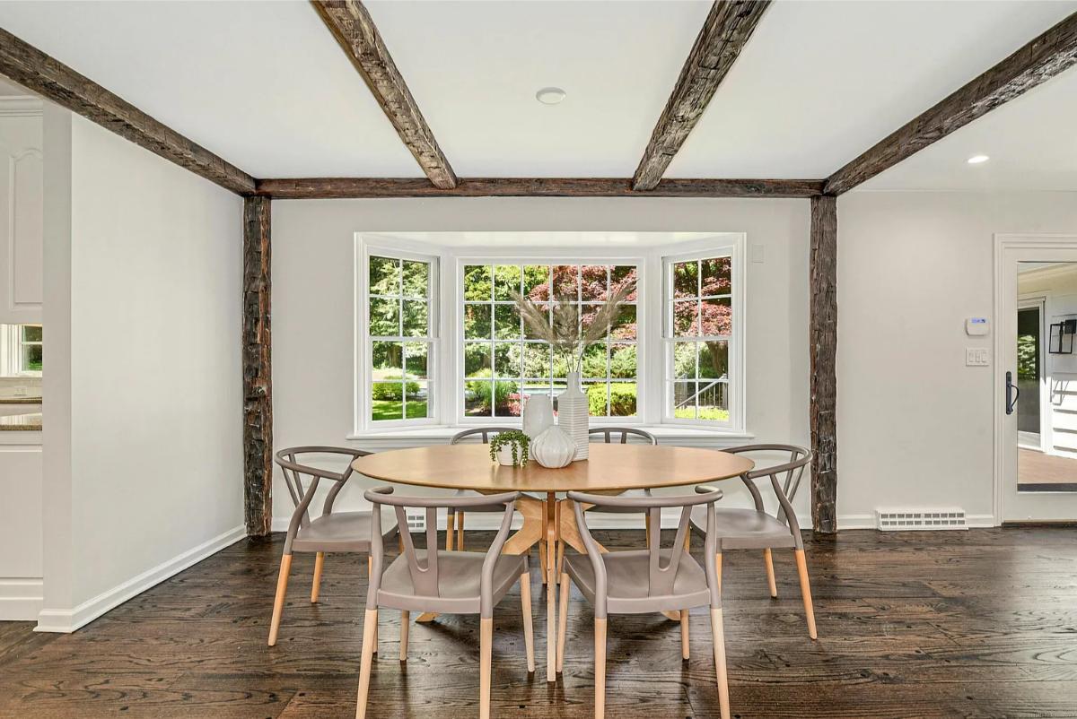 Breakfast nook